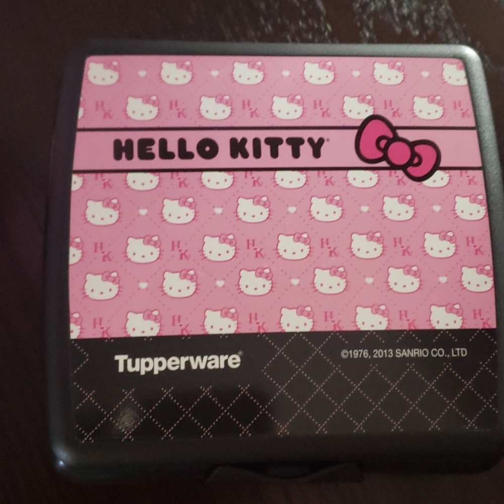 Tupperware " Lunch Set Quilted Hello Kitty" - Picture 2 of 6